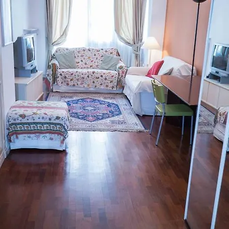 Chic House *